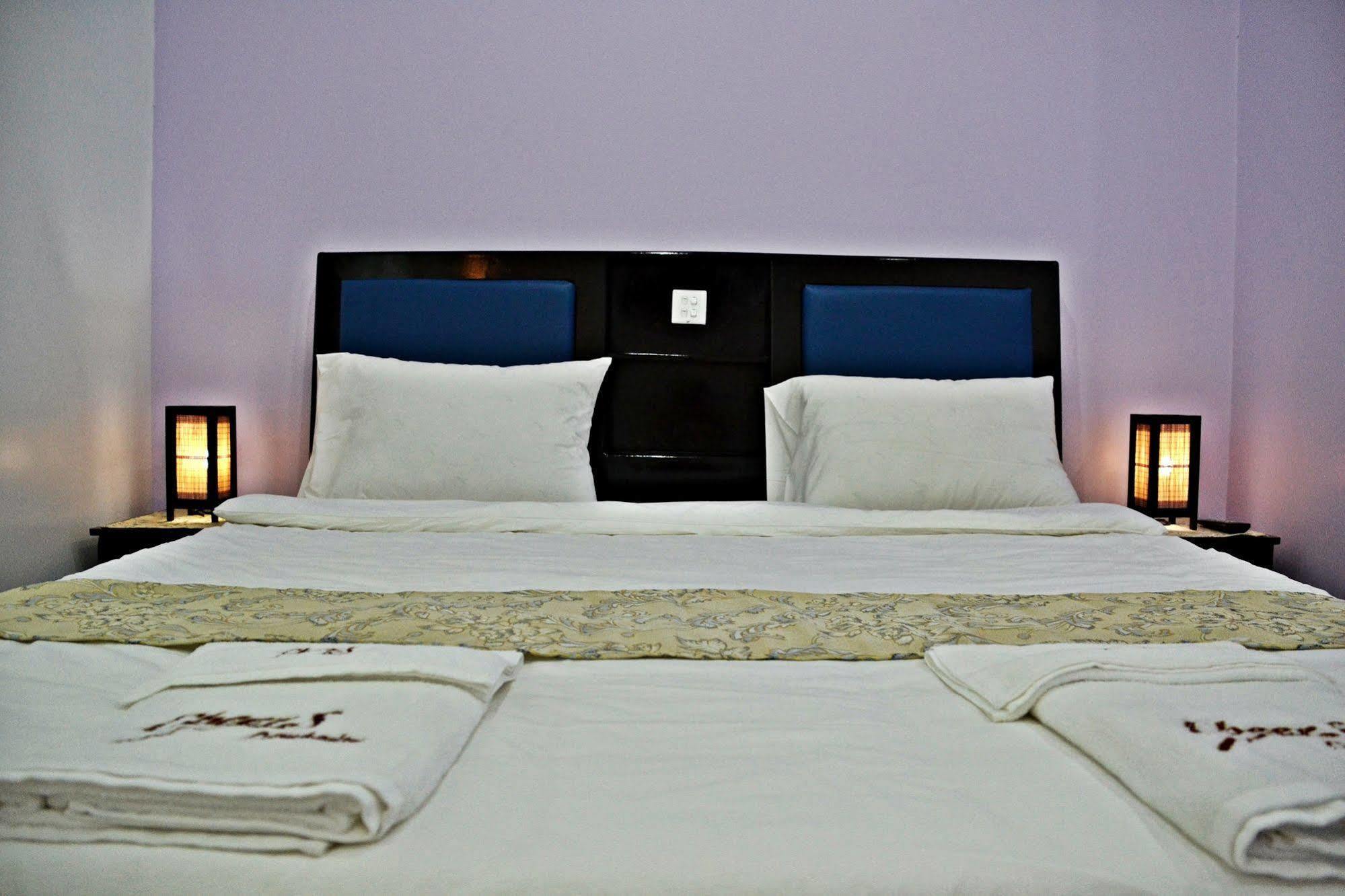 Bennys Boutique Hotel Sihanoukville Exterior photo