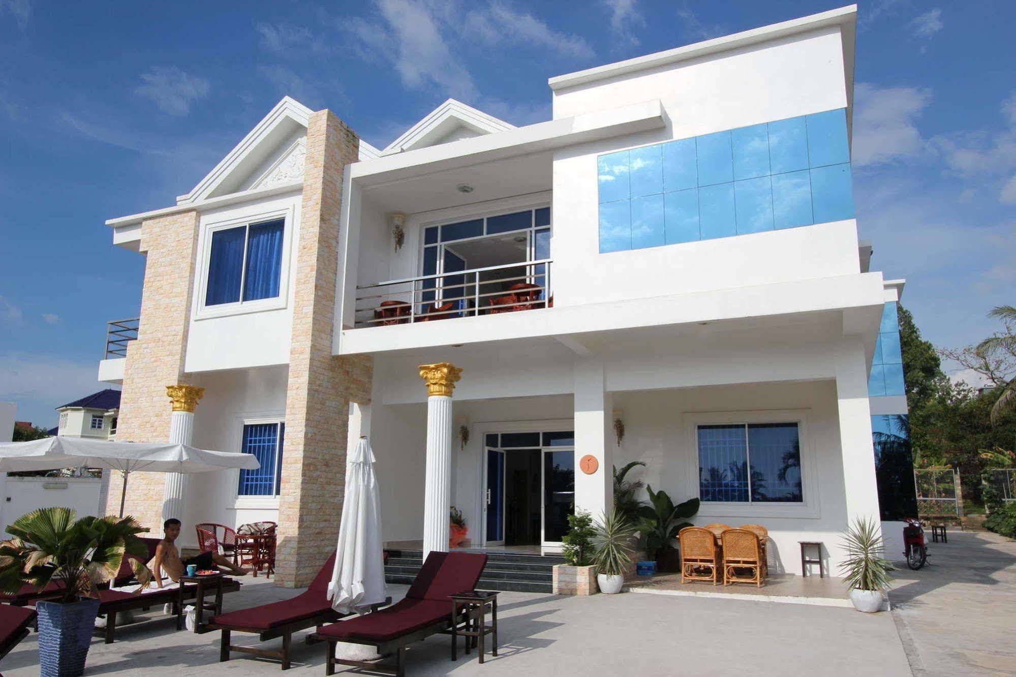Bennys Boutique Hotel Sihanoukville Exterior photo