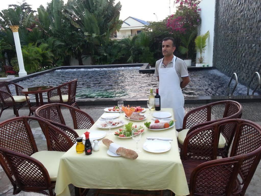 Bennys Boutique Hotel Sihanoukville Exterior photo